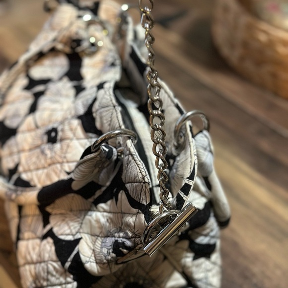 Vera Bradley retired camellia floral pattern shoulder bag, wallet/wristlet - Picture 5 of 10